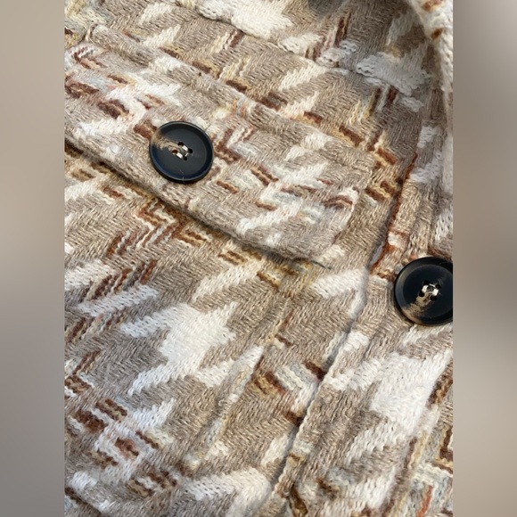 Houndstooth plaid shacket - Picture 3 of 4